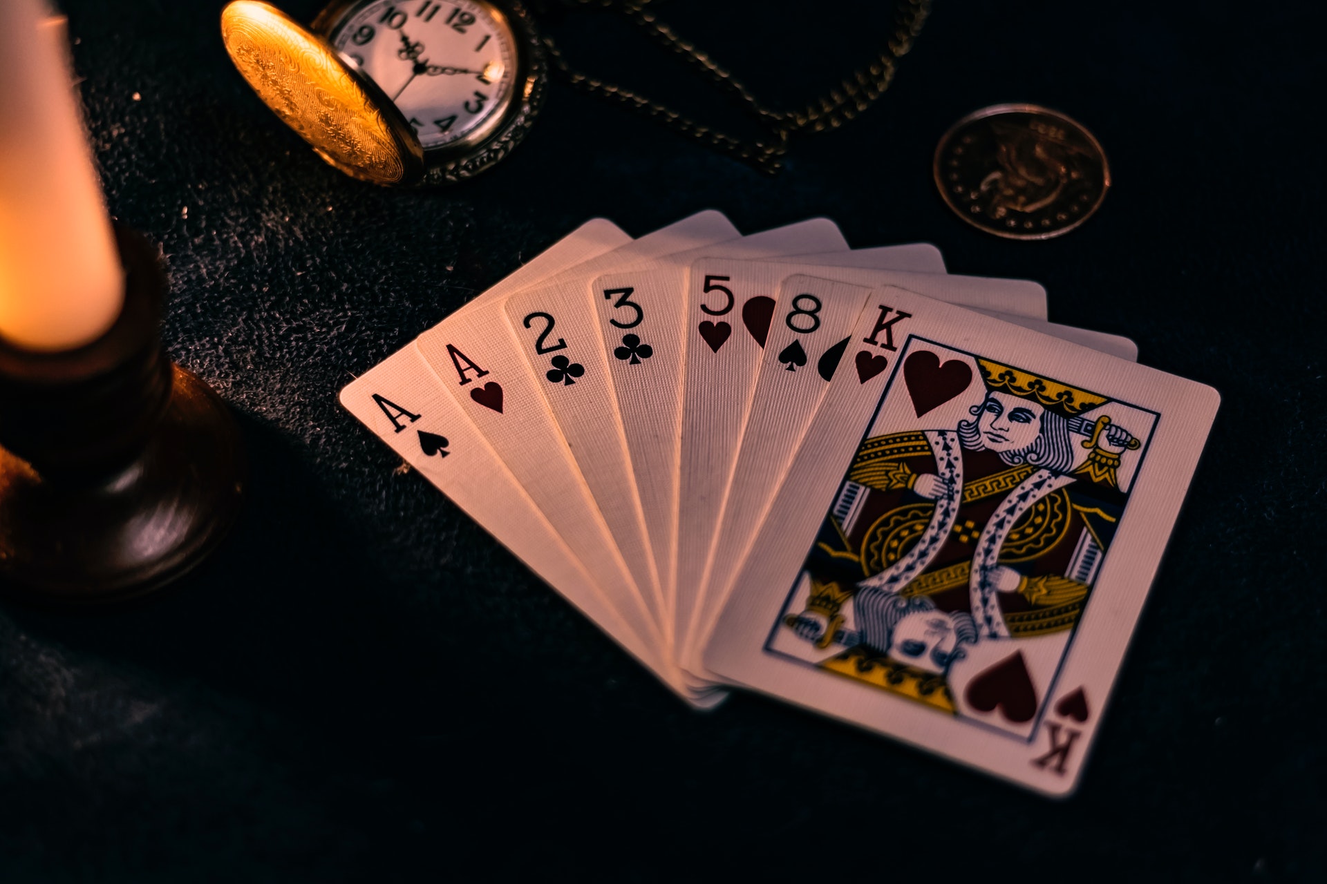 Wat zijn de beste manieren om te winnen bij online blackjack?